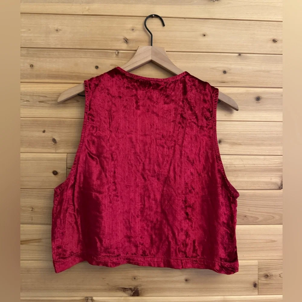VNTG Carole Little Medium Crimson Velvet Embroidered Beaded Cropped Vest Floral